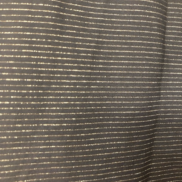 Lululemon back in action long sleeve *shine - Picture 3 of 3